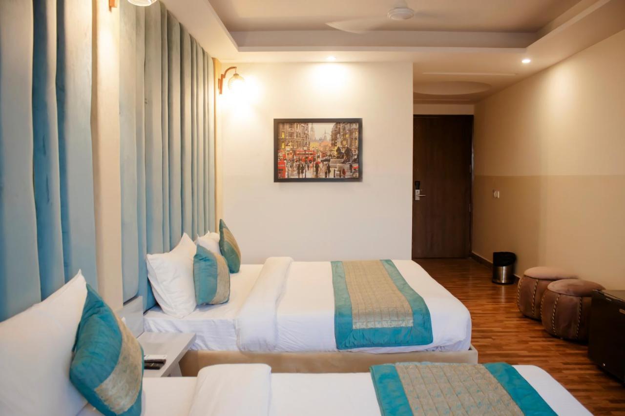 Hotel Airport City Near Delhi International Airport Нью-Дели Экстерьер фото