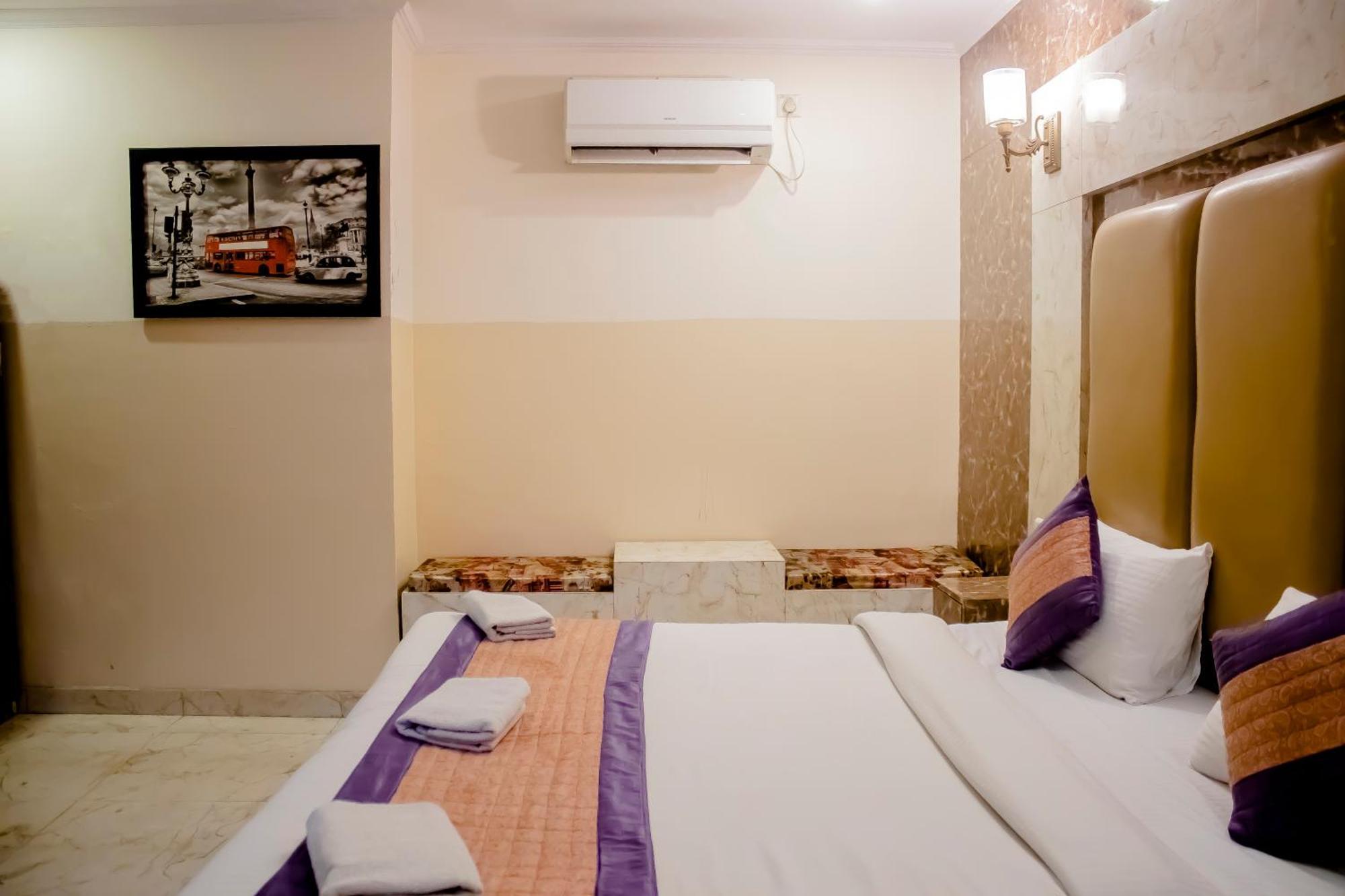 Hotel Airport City Near Delhi International Airport Нью-Дели Экстерьер фото