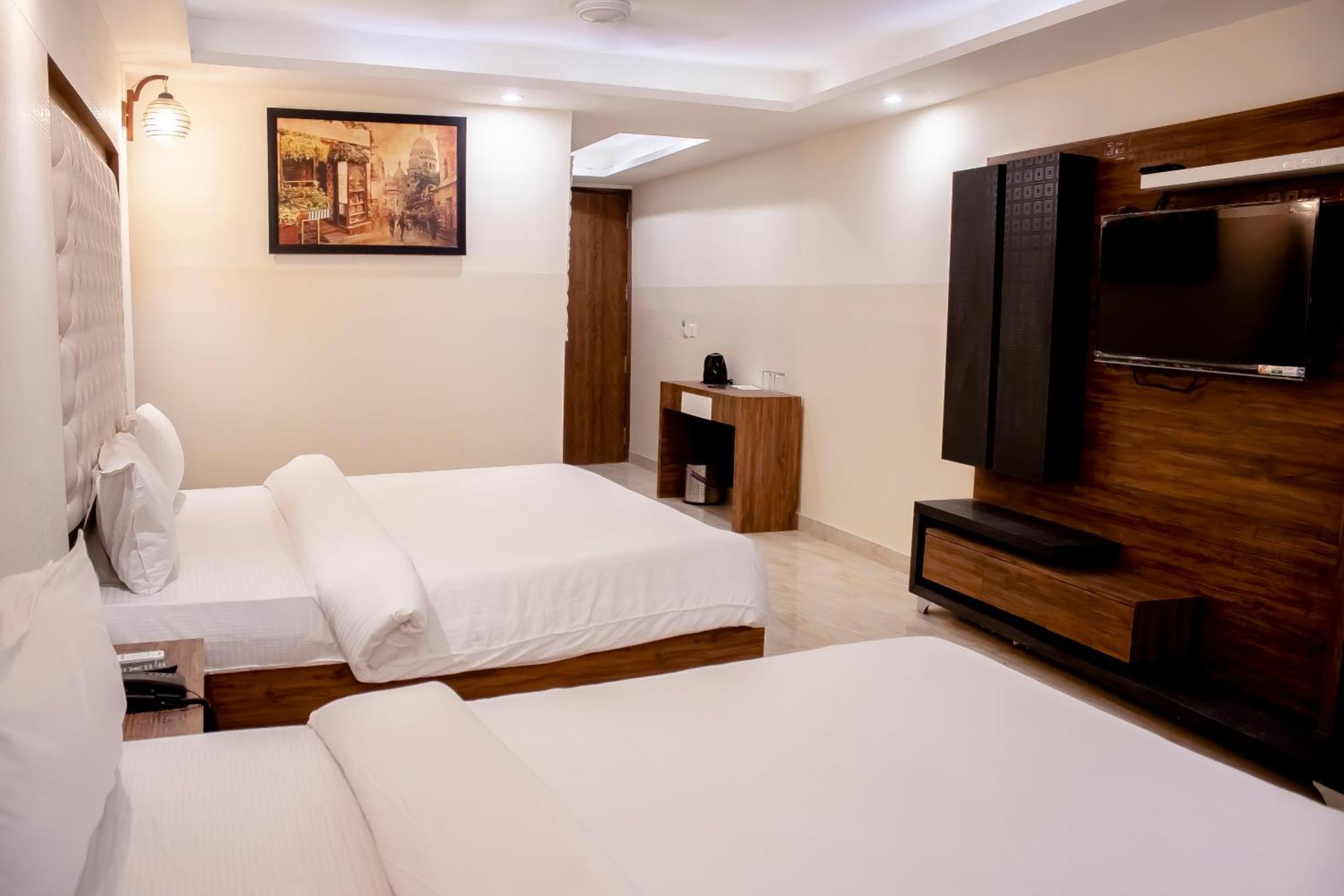 Hotel Airport City Near Delhi International Airport Нью-Дели Экстерьер фото