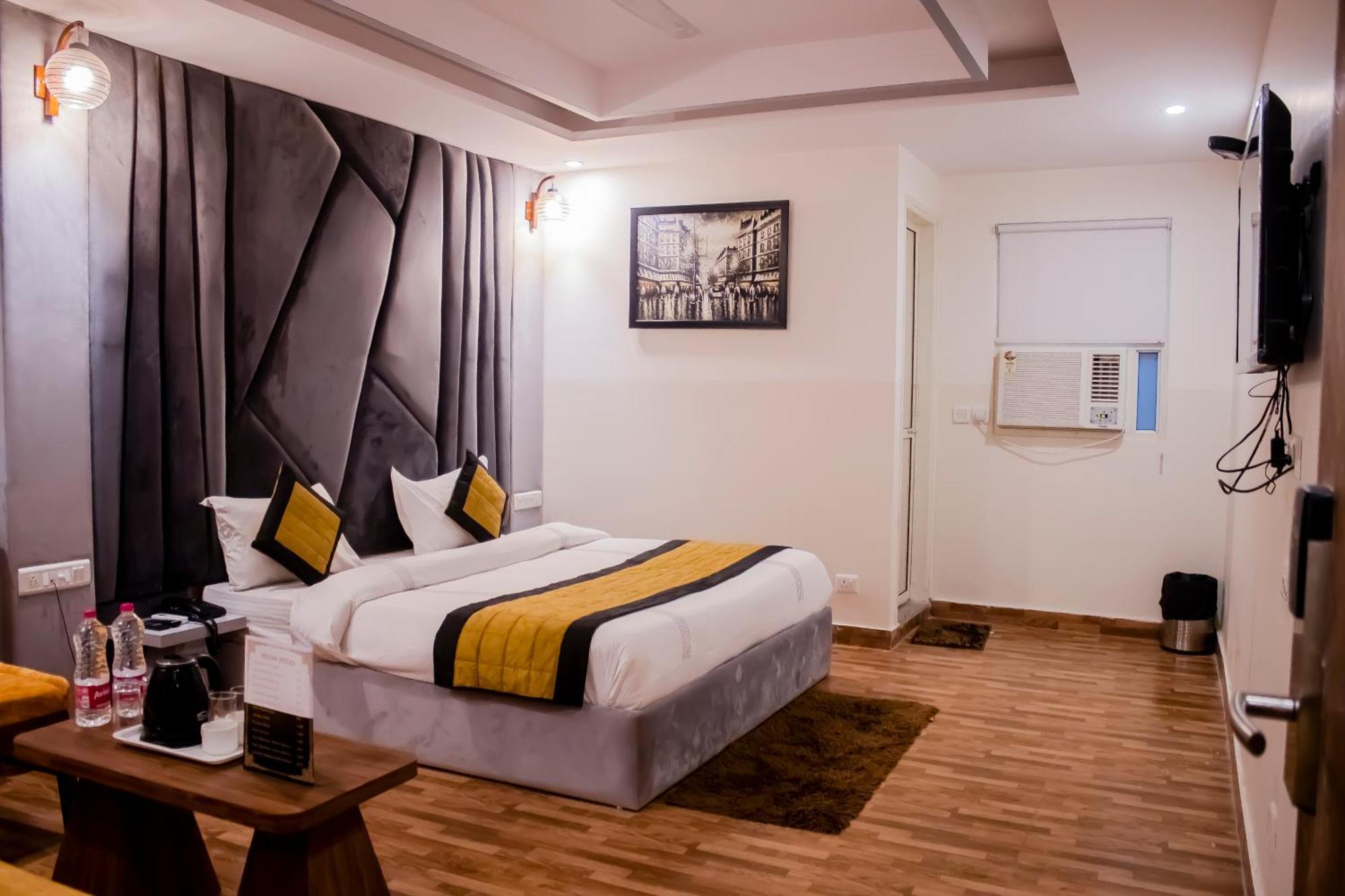 Hotel Airport City Near Delhi International Airport Нью-Дели Экстерьер фото