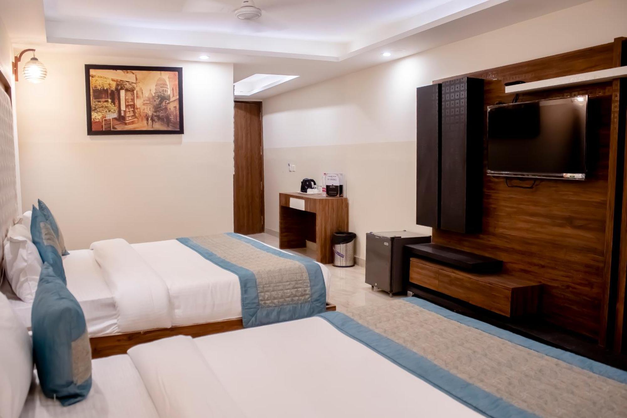 Hotel Airport City Near Delhi International Airport Нью-Дели Экстерьер фото