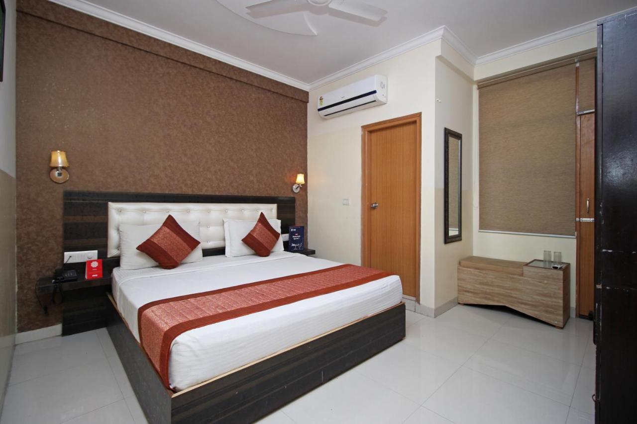 Hotel Airport City Near Delhi International Airport Нью-Дели Экстерьер фото